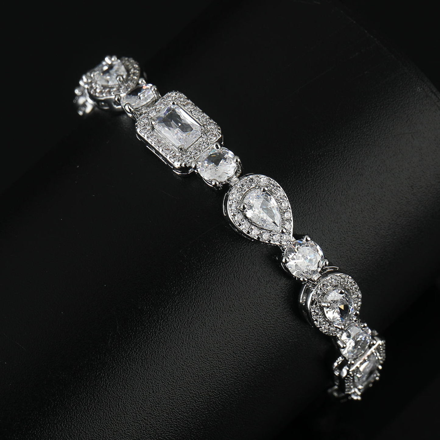 LuxeLink Classic 5MM Iced Out Bling Tennis Bracelet