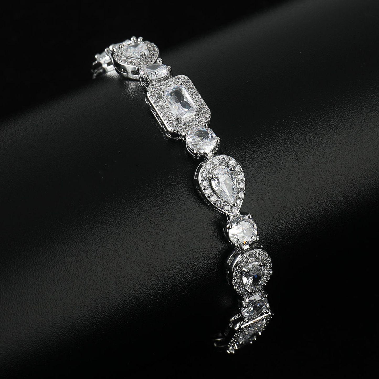 LuxeLink Classic 5MM Iced Out Bling Tennis Bracelet